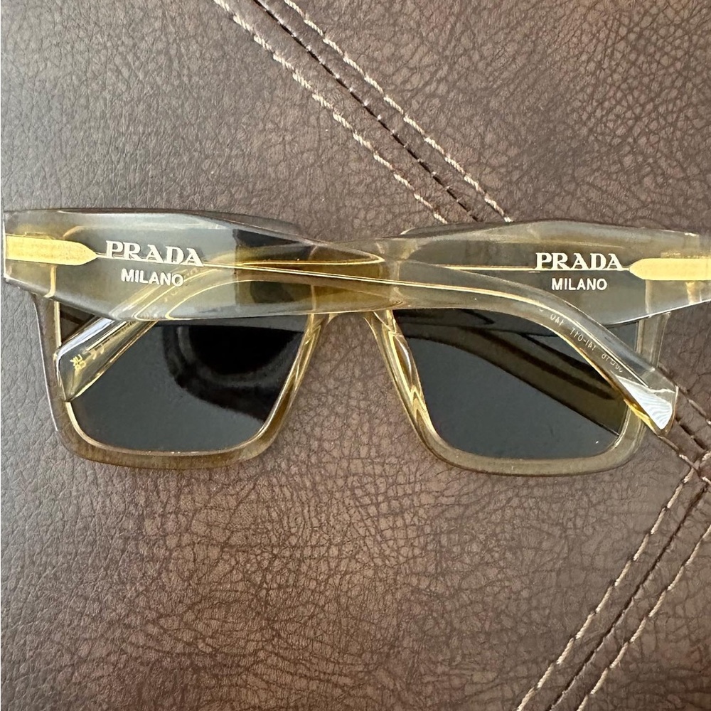 Prada sunglasses - Picture 1 of 10